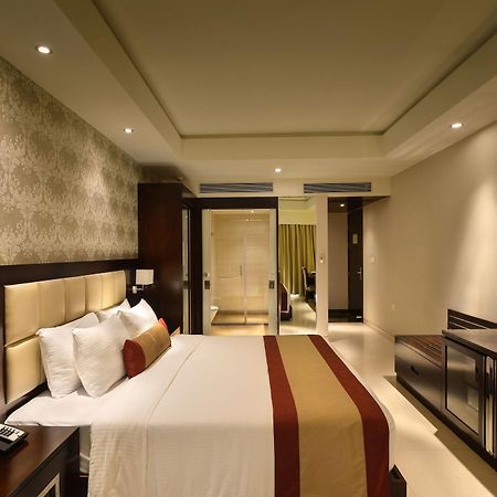 Hotel Acacia Goa Sinquerim Esterno foto