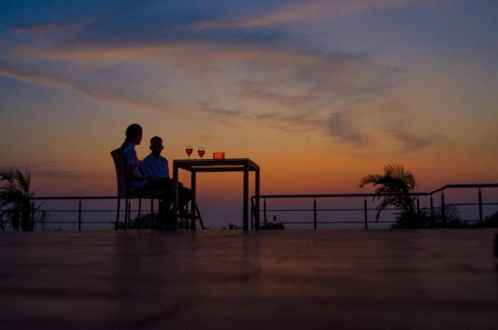 Hotel Acacia Goa Sinquerim Esterno foto